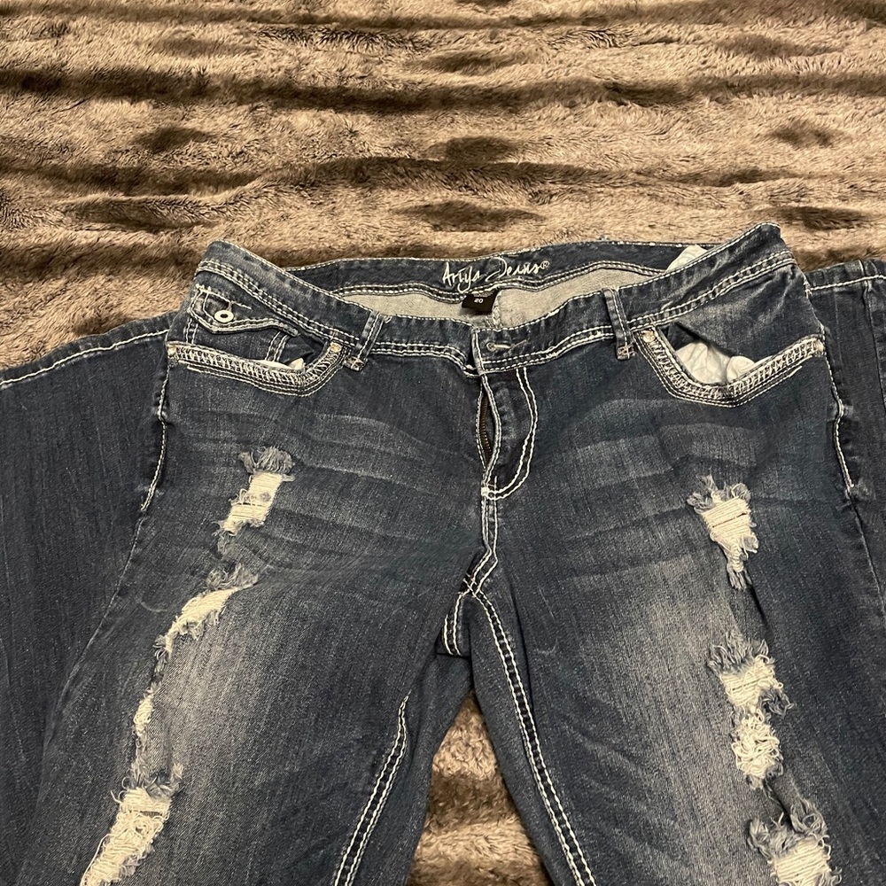 Boot cut jeans